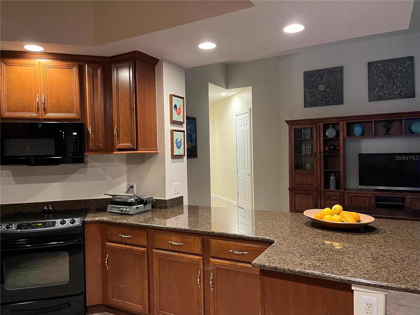 Single Family Residence at 12064 NAVALE LN, ORLANDO, photo 6 of 8
