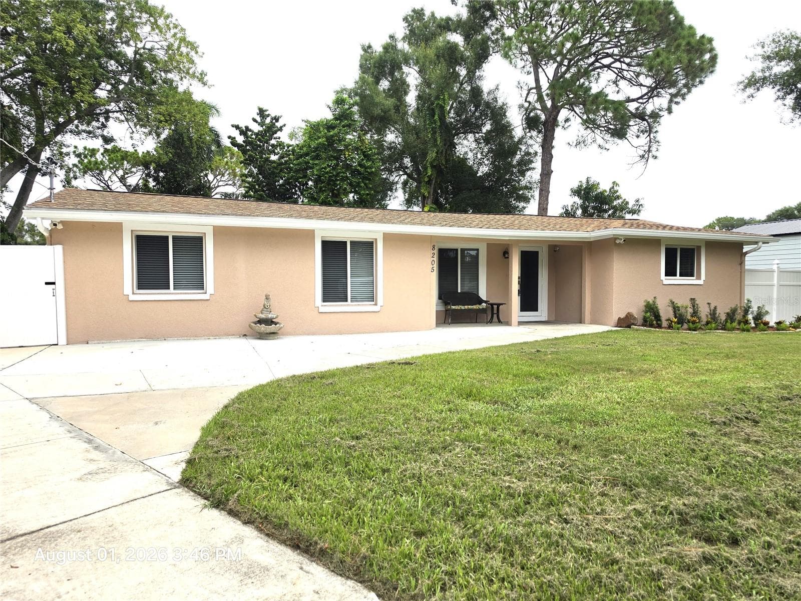 Single Family Residence at 8205 WESTRIDGE DR, TAMPA, photo 3 of 56