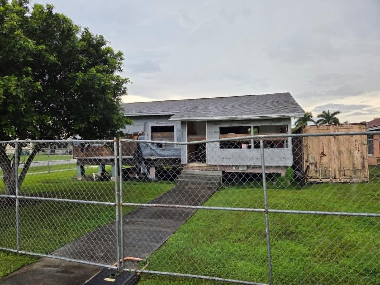 Single Family Residence at 397 ANNONA AVE, PAHOKEE, photo 2 of 11