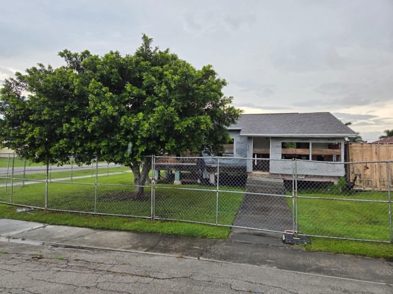 Single Family Residence at 397 ANNONA AVE, PAHOKEE, photo 9 of 11