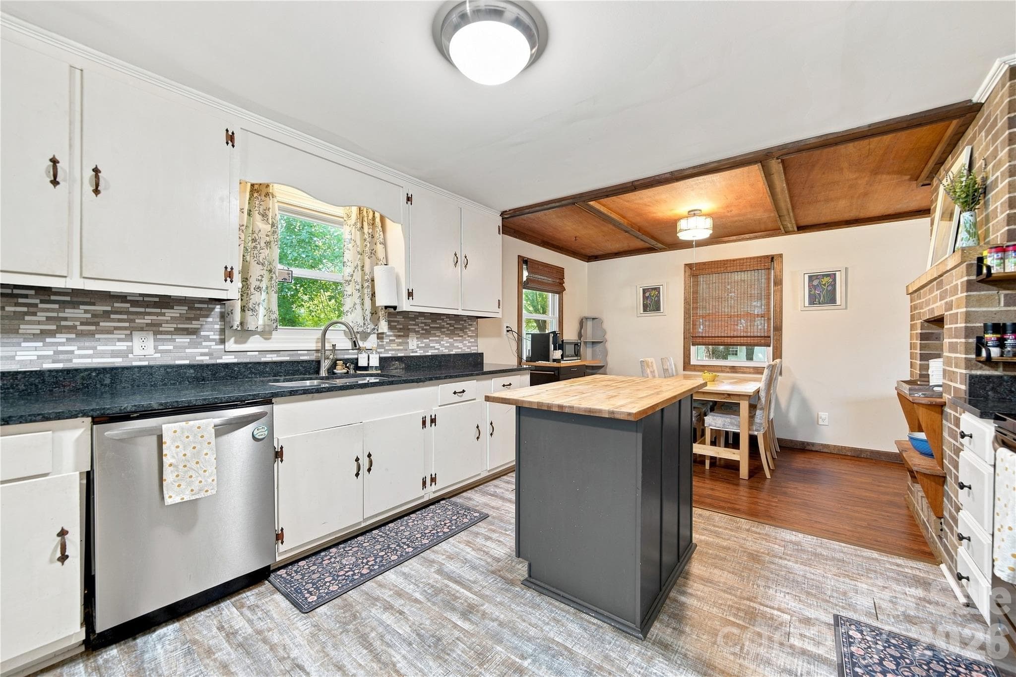 Large Kitchen - 7704 Otts Circle, Stanley
