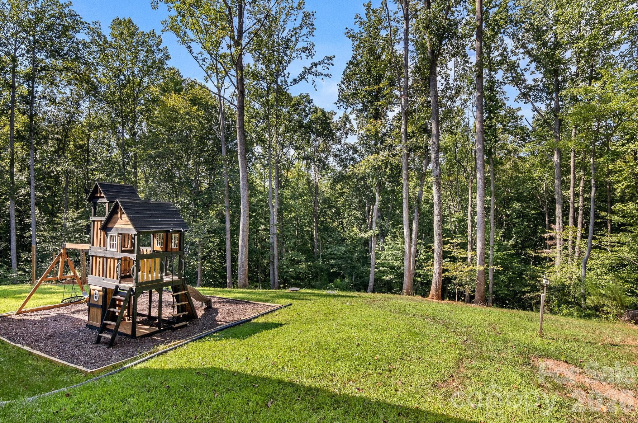 Ample Backyard - 206 N Harbor Watch Drive, Statesville