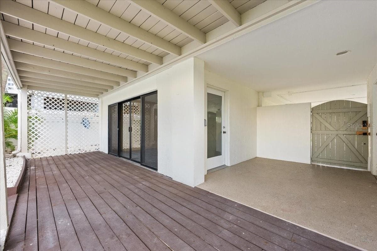 Patio door - 4675 CHANCELLOR CIR NE, ST PETERSBURG