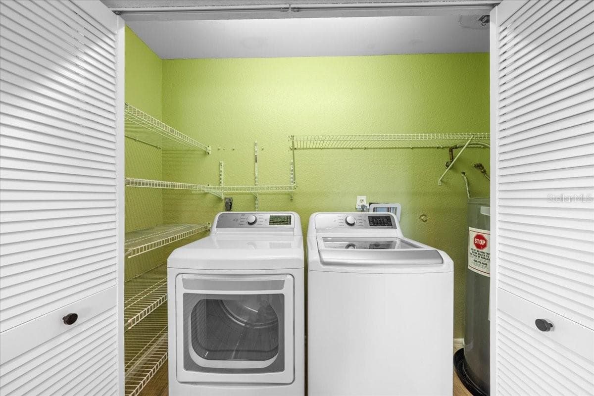 Laundry - 4675 CHANCELLOR CIR NE, ST PETERSBURG