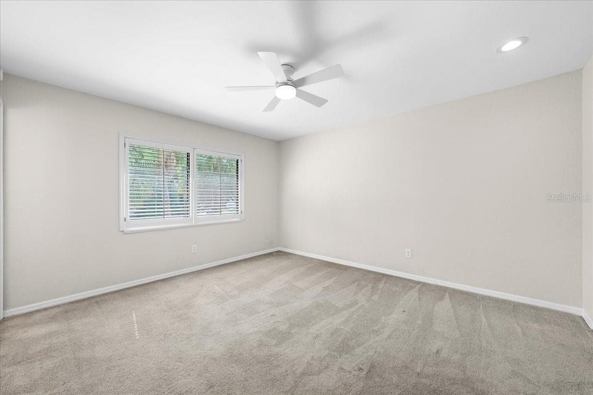 Primary Suite - 4675 CHANCELLOR CIR NE, ST PETERSBURG