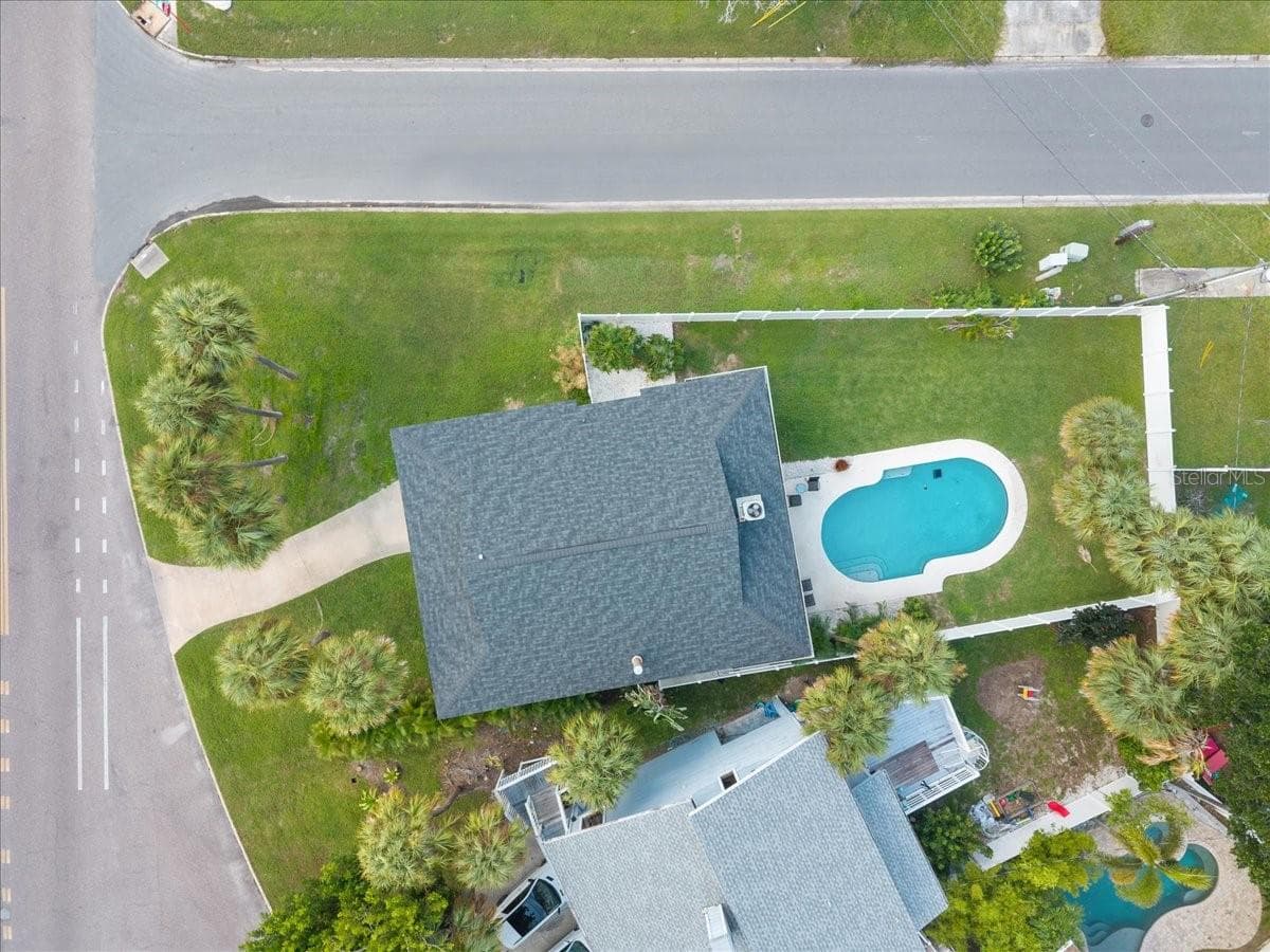 Aerial Shot of the property - 4675 CHANCELLOR CIR NE, ST PETERSBURG