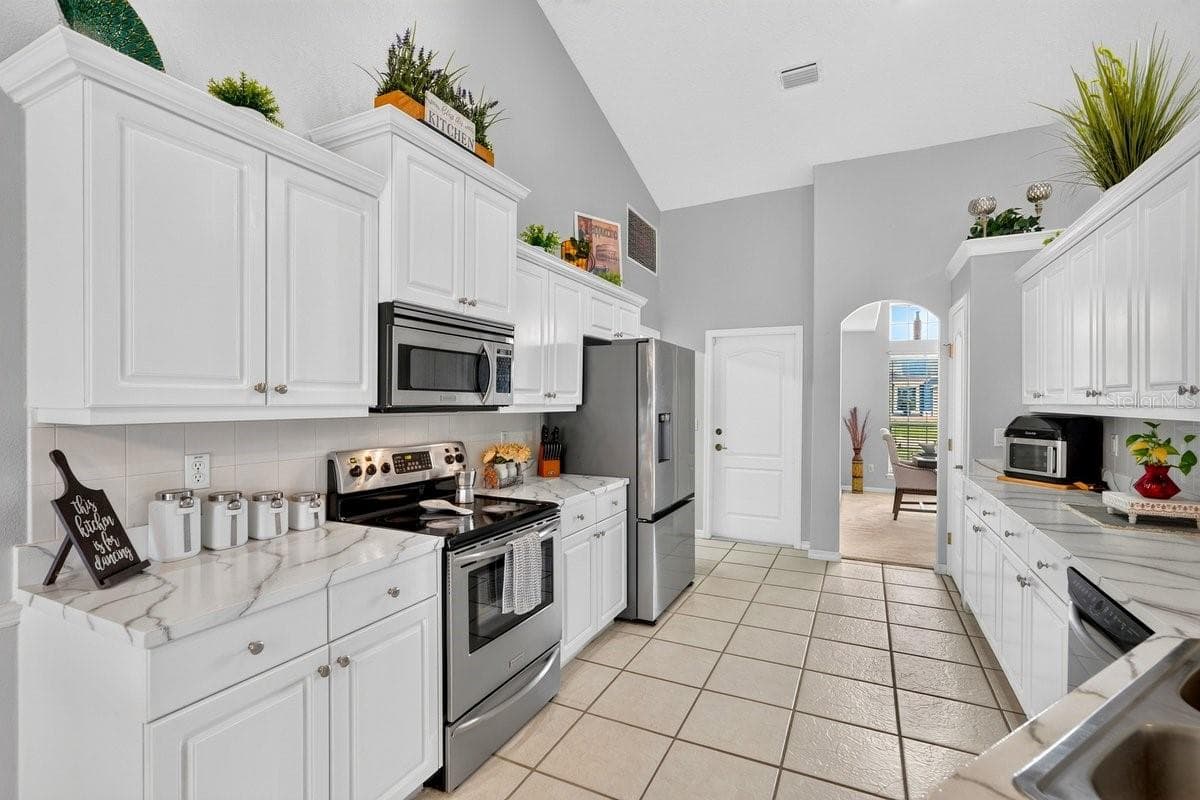Single Family Residence at 971 LEYBURN DR, DELTONA, photo 5 of 38