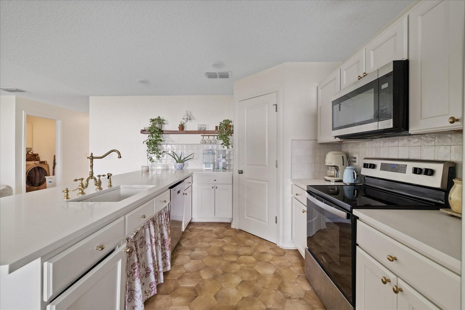 Single Family Residence at 6450 MARINER BLVD, SPRING HILL, photo 17 of 58