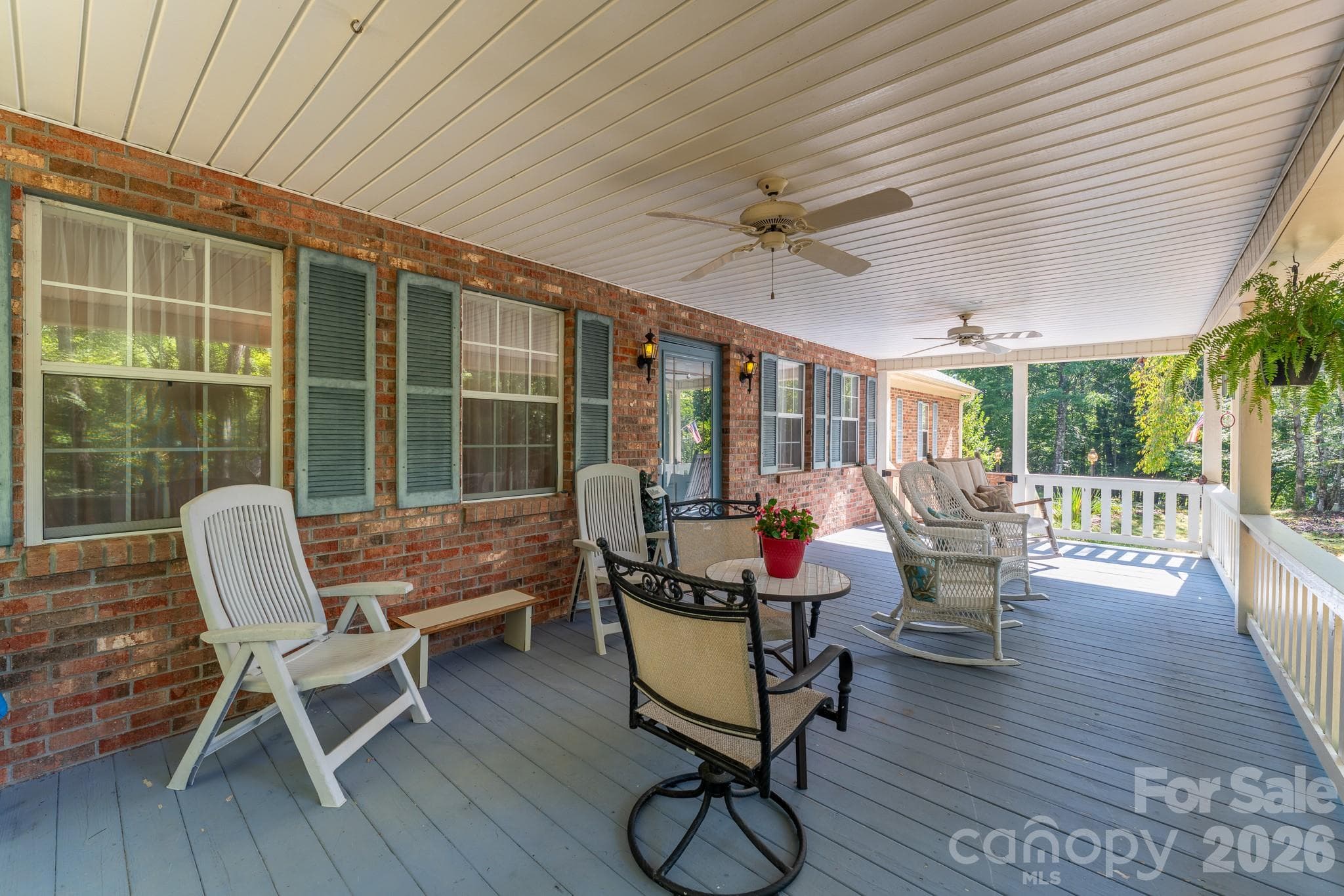 Front covered porch with fan for relaxing days - 1886 Tanasee Gap Road, Balsam Grove