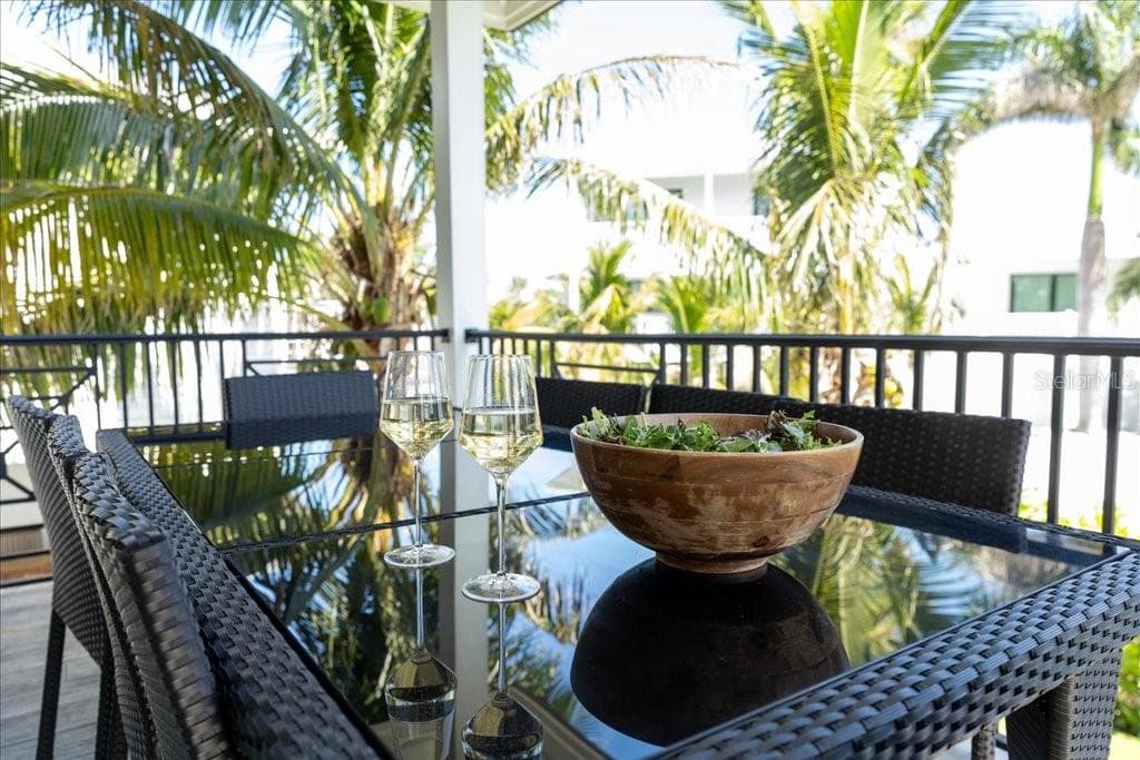 Main Level Balcony Dining - 239 S HARBOR DR, HOLMES BEACH