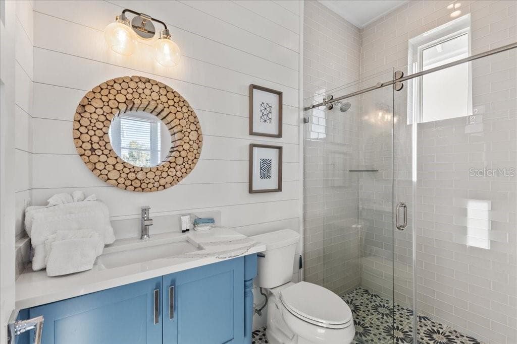 Ensuite Bathroom - 239 S HARBOR DR, HOLMES BEACH