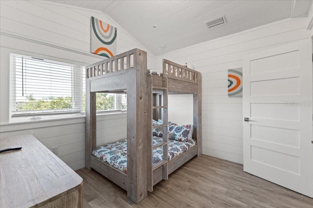 Queen over Queen Bunk Bed - 239 S HARBOR DR, HOLMES BEACH