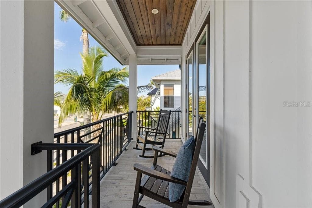 2nd Level Balcony - 239 S HARBOR DR, HOLMES BEACH