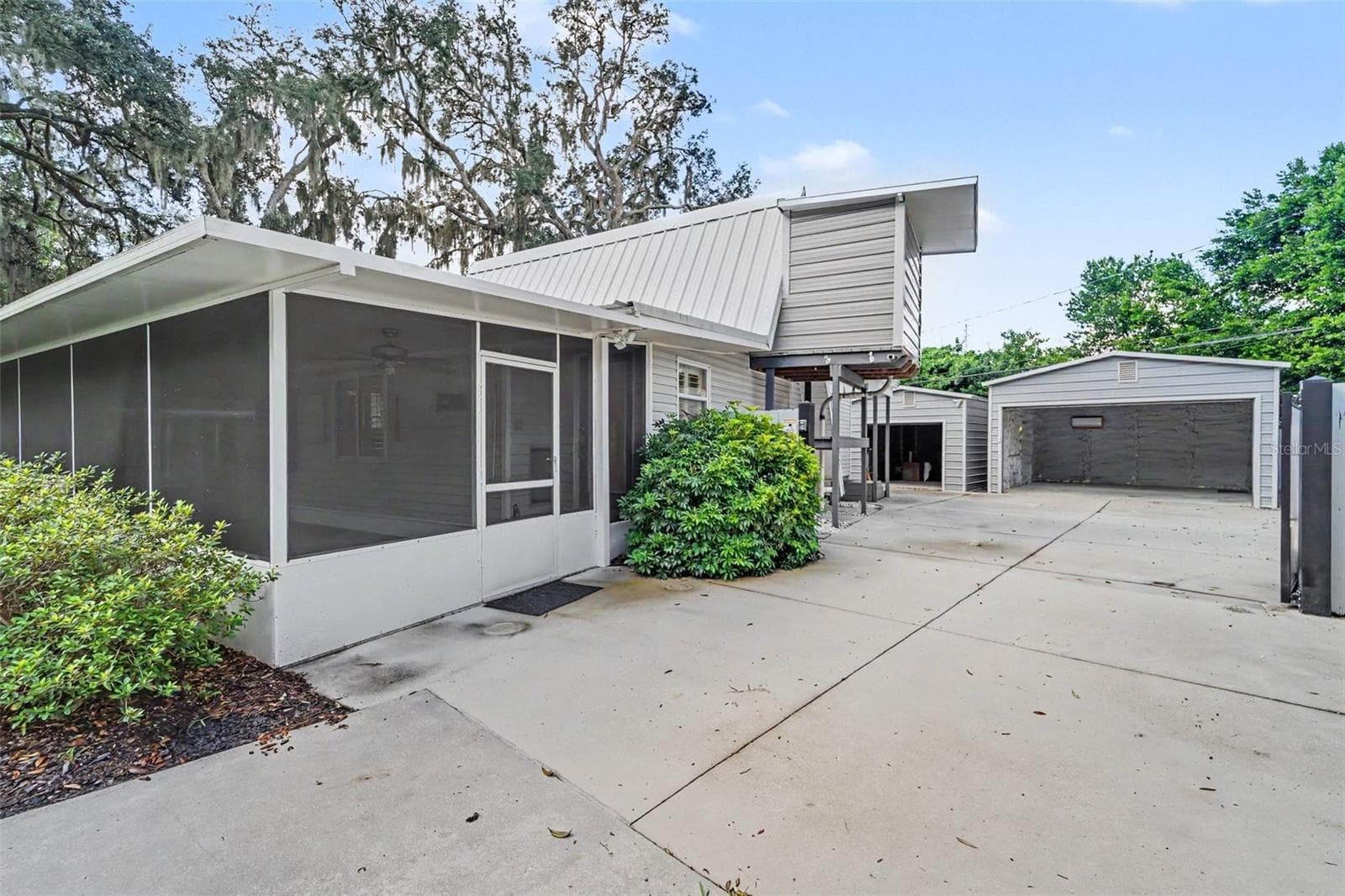 Single Family Residence at 1817 BEACHWAY LN, ODESSA, photo 6 of 39