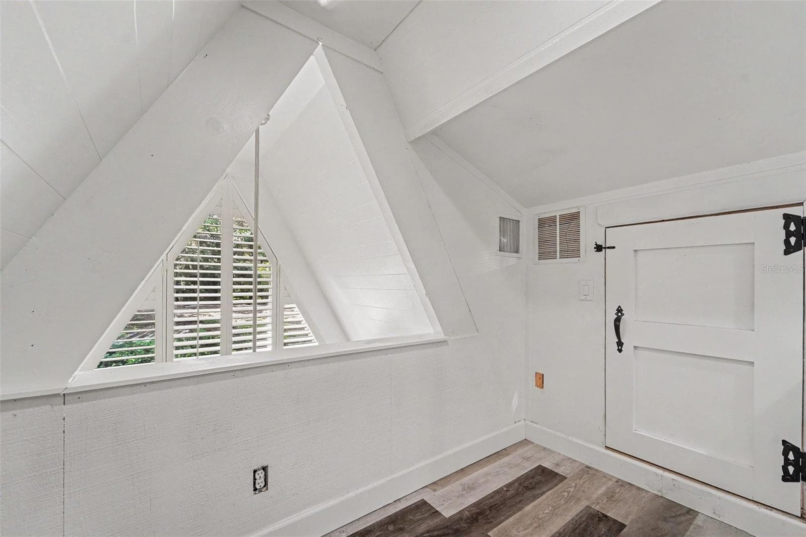 Single Family Residence at 1817 BEACHWAY LN, ODESSA, photo 31 of 39