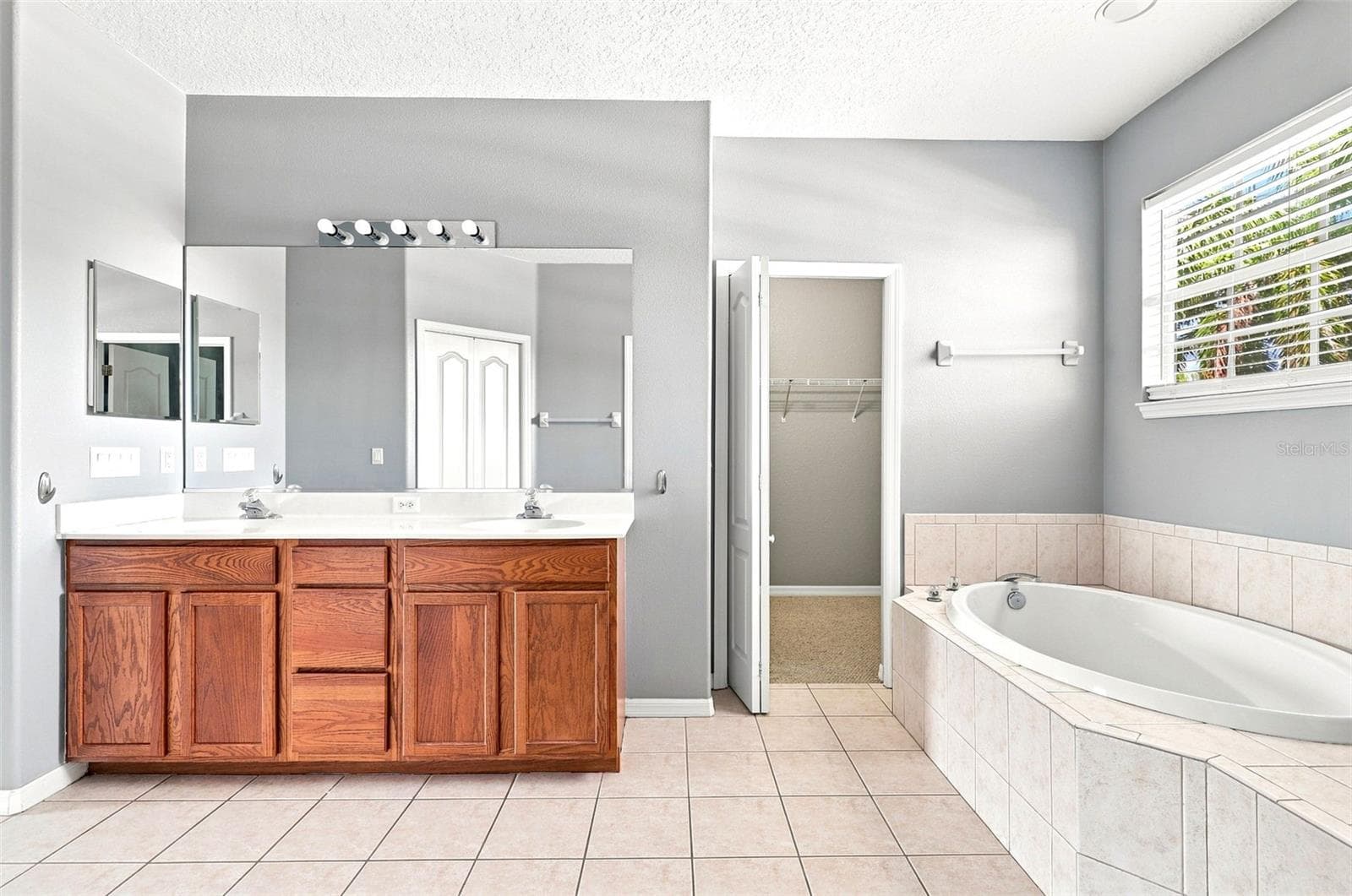 Single Family Residence at 2386 PECAN DR, NORTH PORT, photo 31 of 77