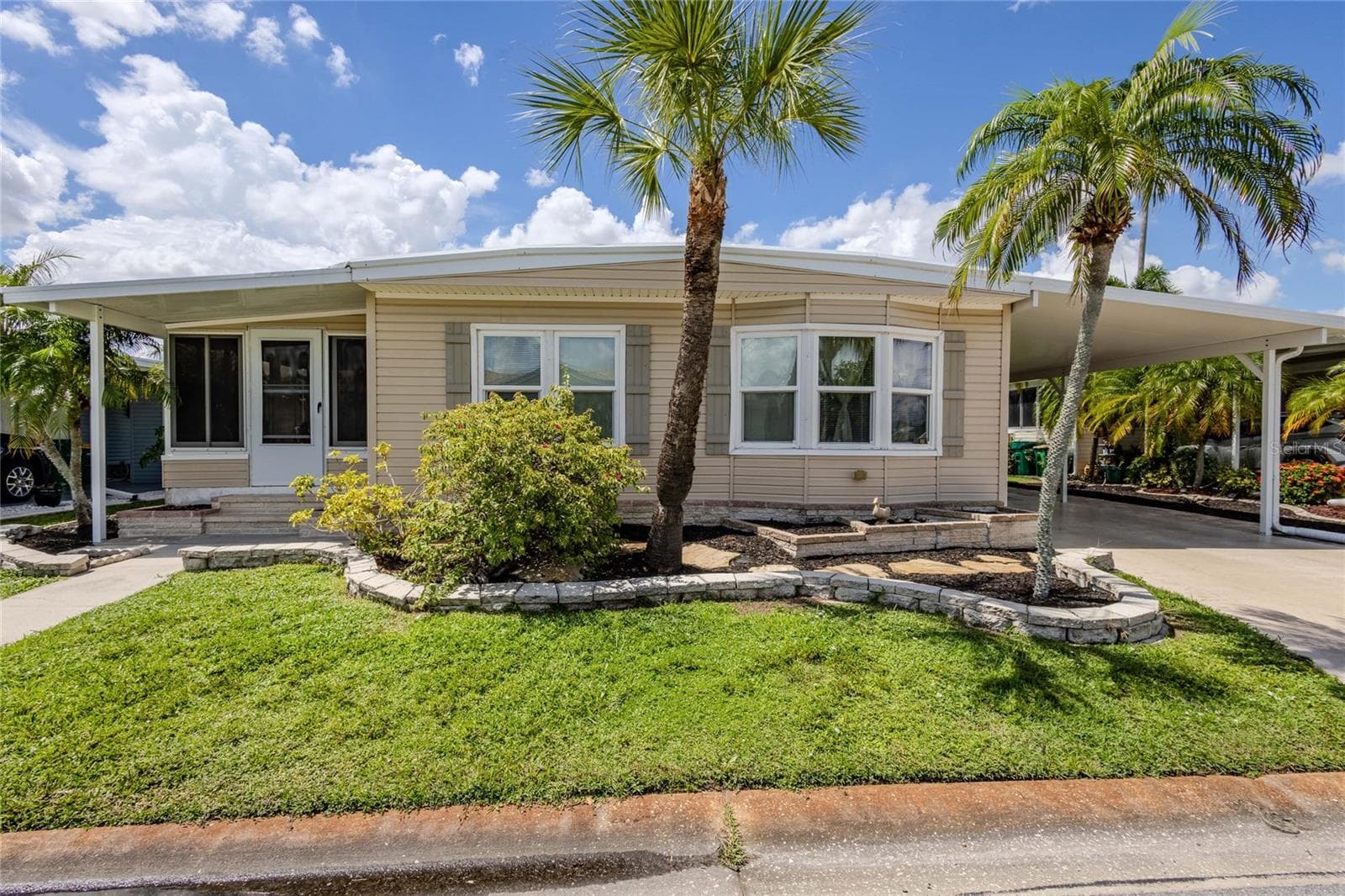 Manufactured Home at 2100 KINGS HWY #305, PORT CHARLOTTE, photo 2 of 91