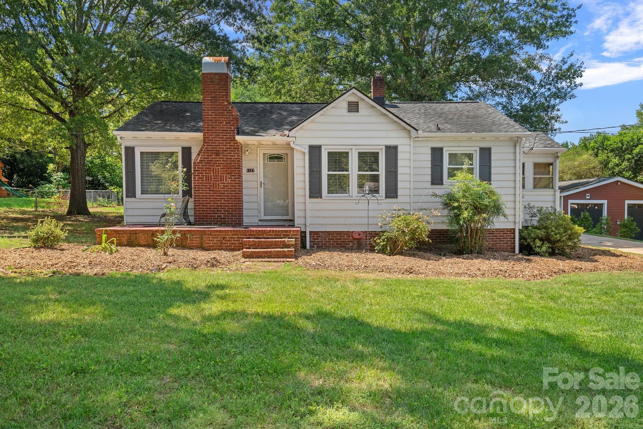 Single Family Residence at 1127 Thompson Avenue, Charlotte, photo 2 of 25