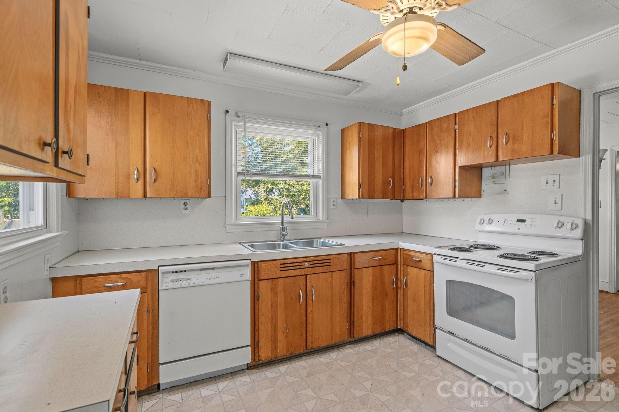 Single Family Residence at 1127 Thompson Avenue, Charlotte, photo 3 of 25
