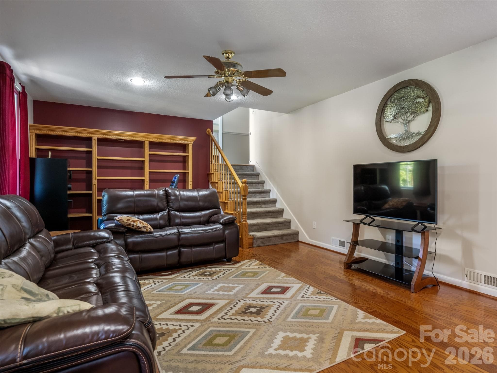 Peaceful and relaxing with family and friends. - 1 Morris Drive, Weaverville