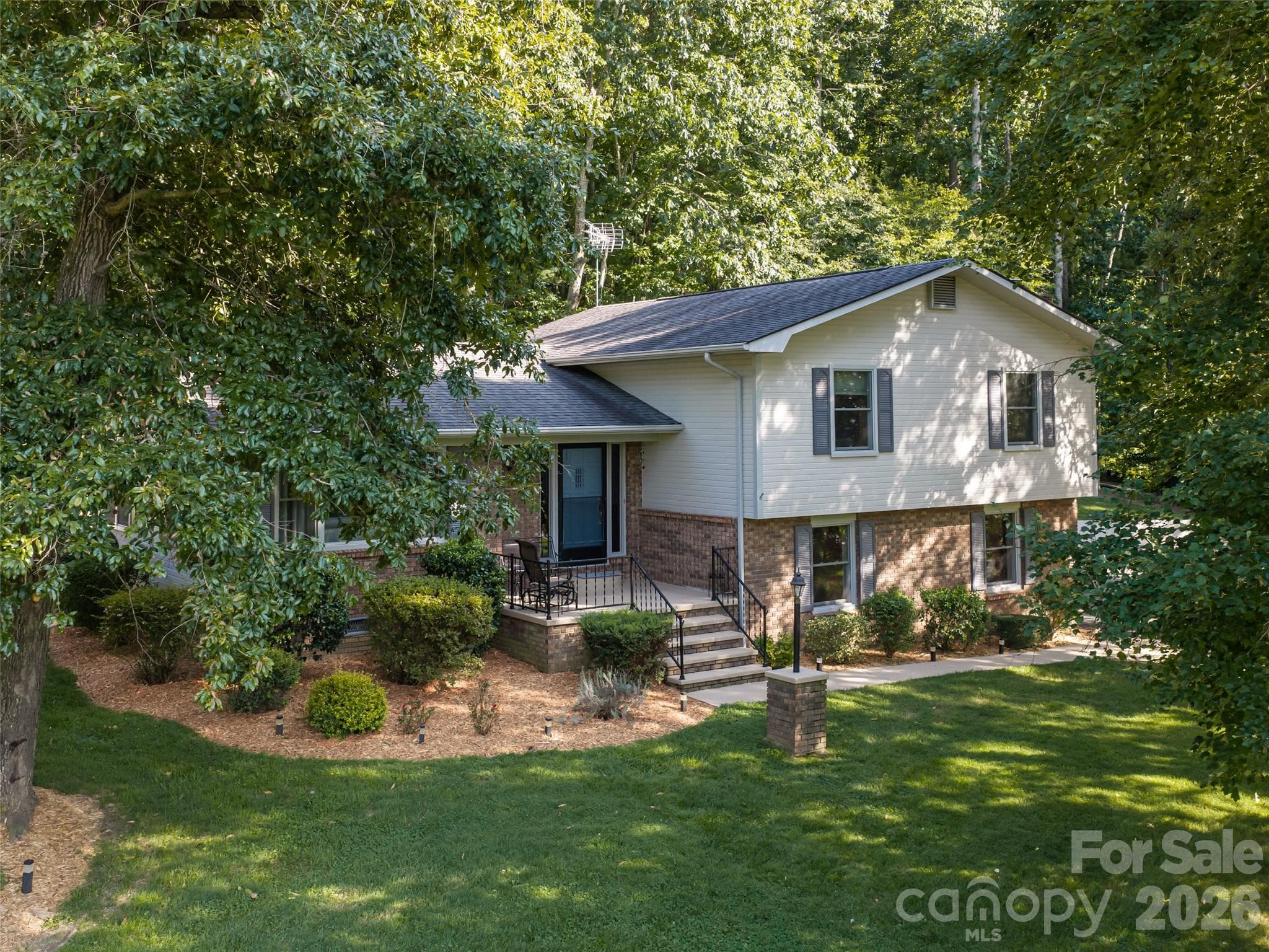Wonderful curb appeal. - 1 Morris Drive, Weaverville