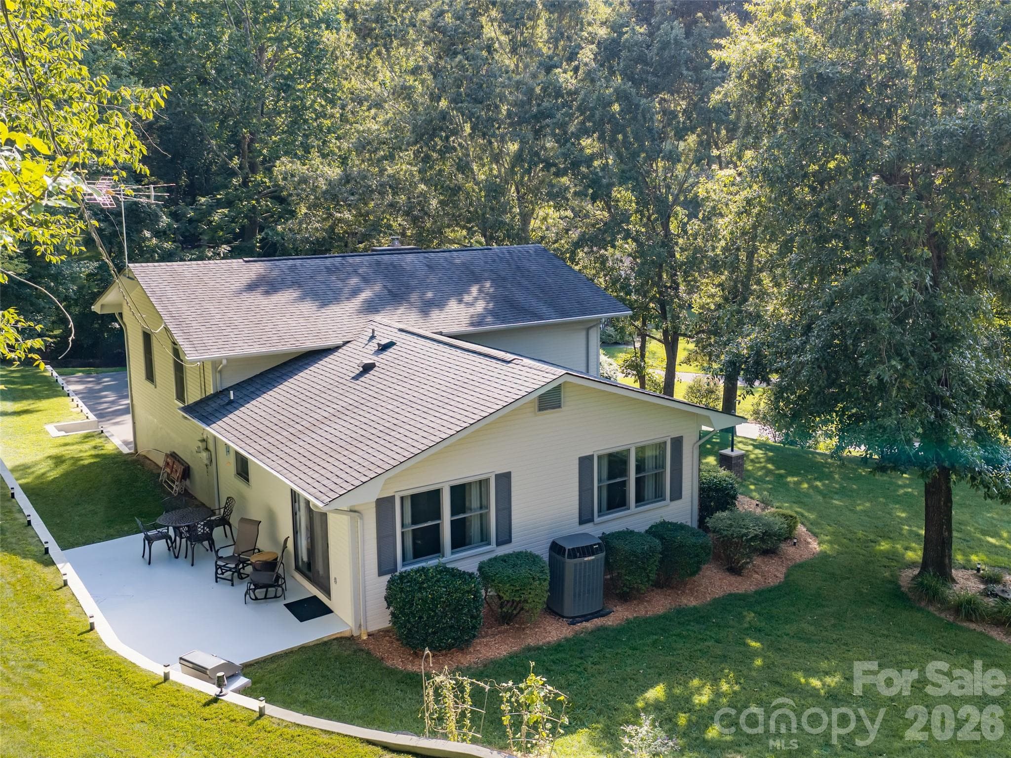 Better than new. - 1 Morris Drive, Weaverville