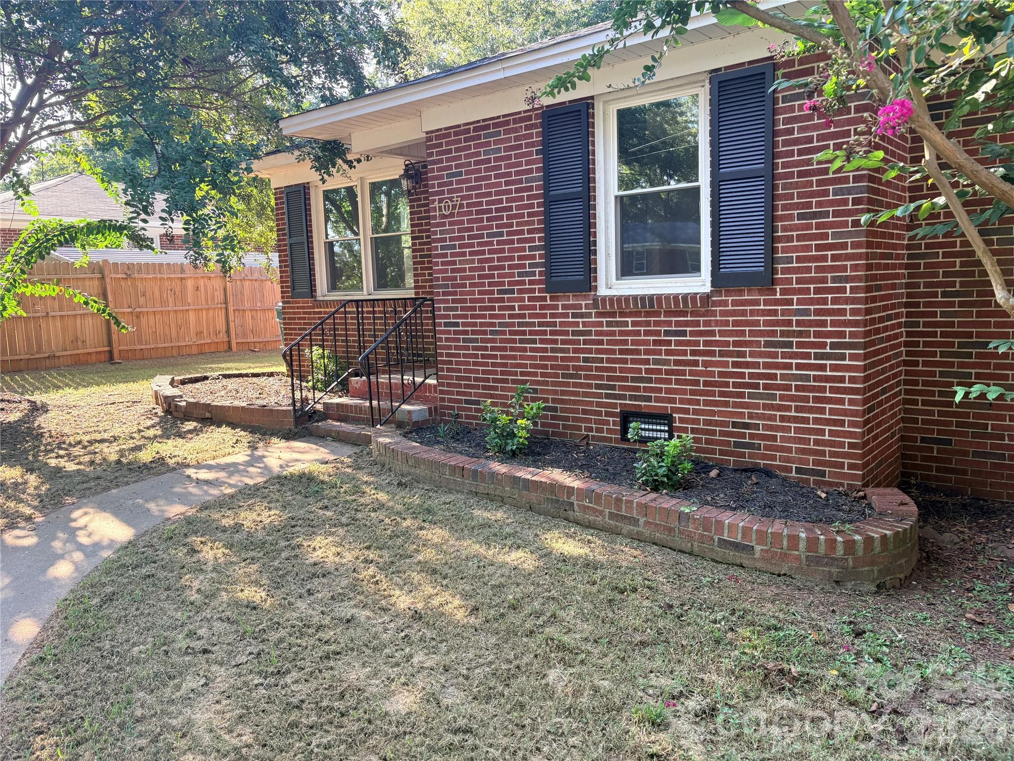 Single Family Residence at Chester, photo 4 of 27