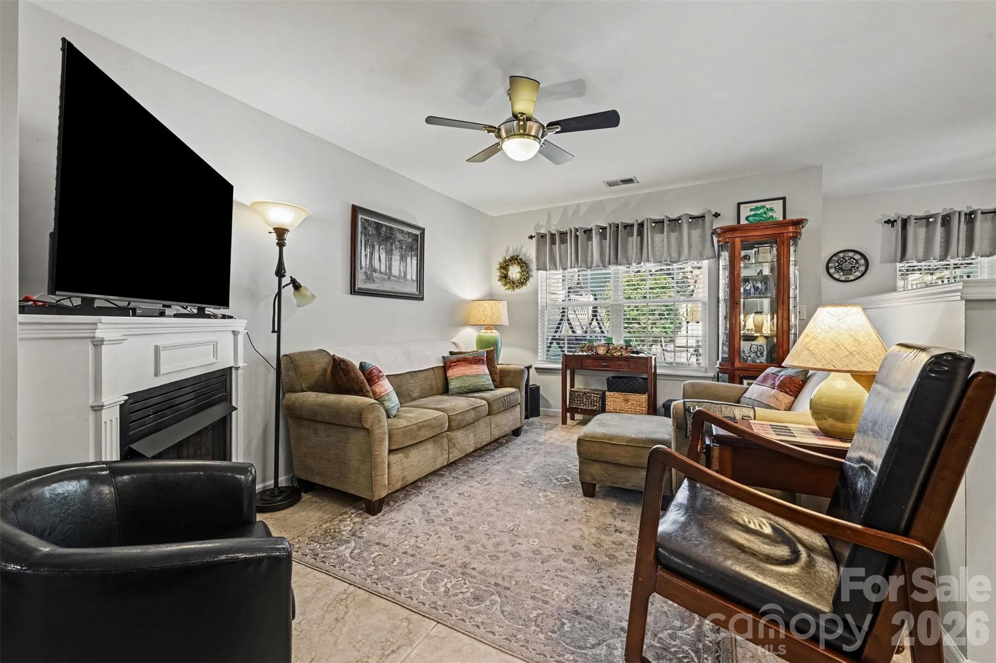 Townhouse at 10442 Columbia Crest Court, Charlotte, photo 5 of 25