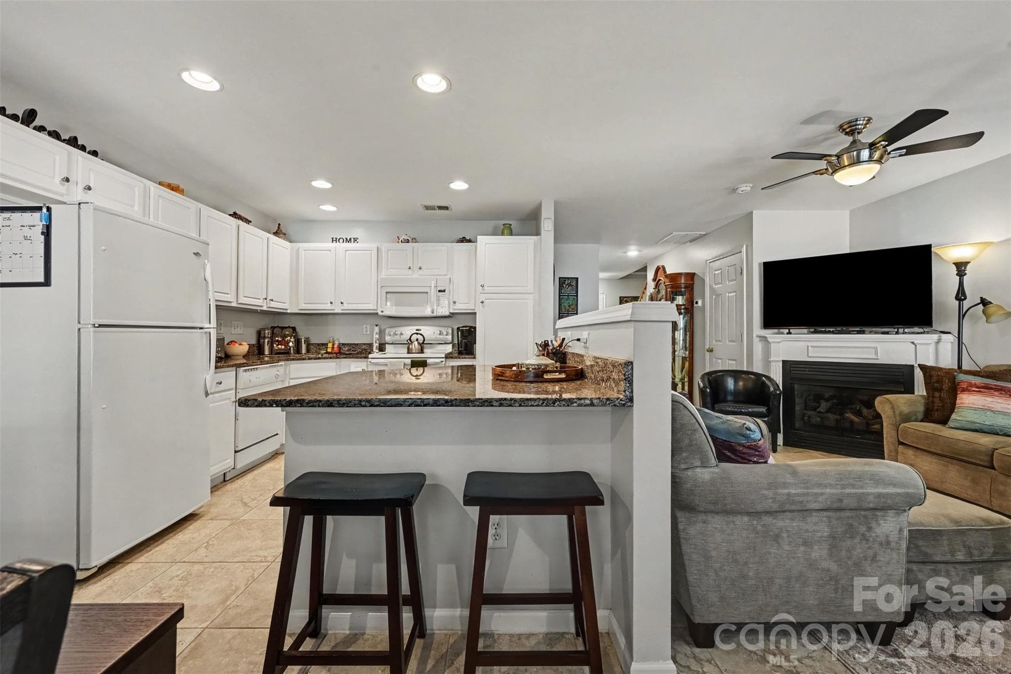 Townhouse at 10442 Columbia Crest Court, Charlotte, photo 11 of 25