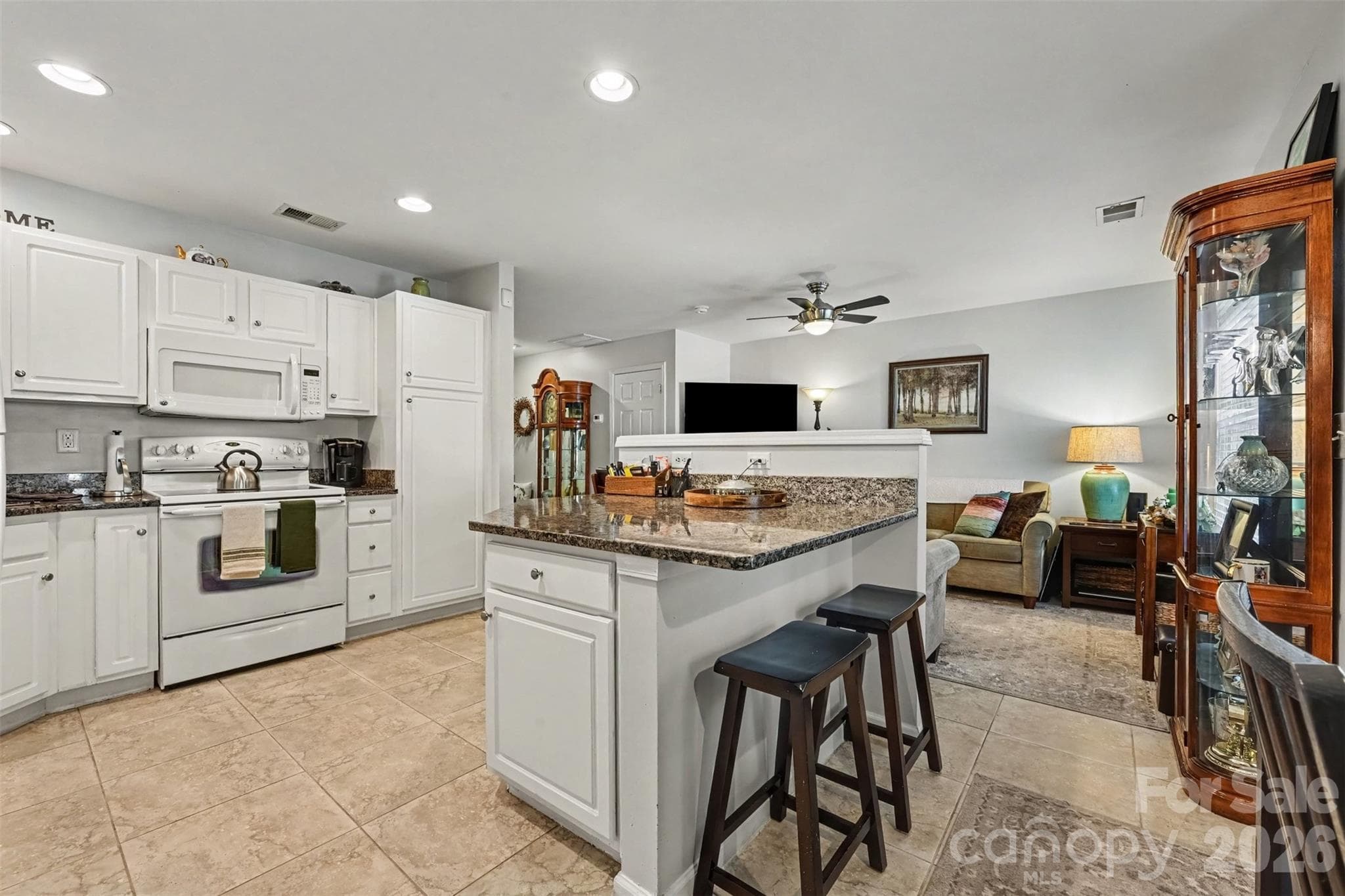 Townhouse at 10442 Columbia Crest Court, Charlotte, photo 12 of 25