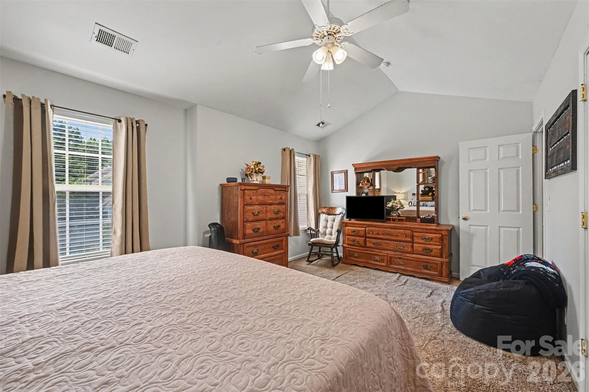 Townhouse at 10442 Columbia Crest Court, Charlotte, photo 16 of 25