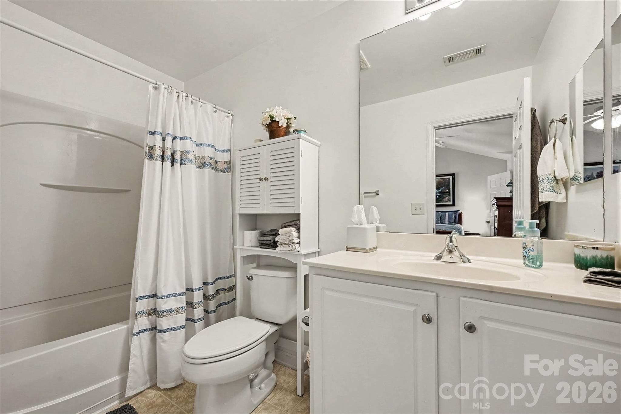 Townhouse at 10442 Columbia Crest Court, Charlotte, photo 20 of 25