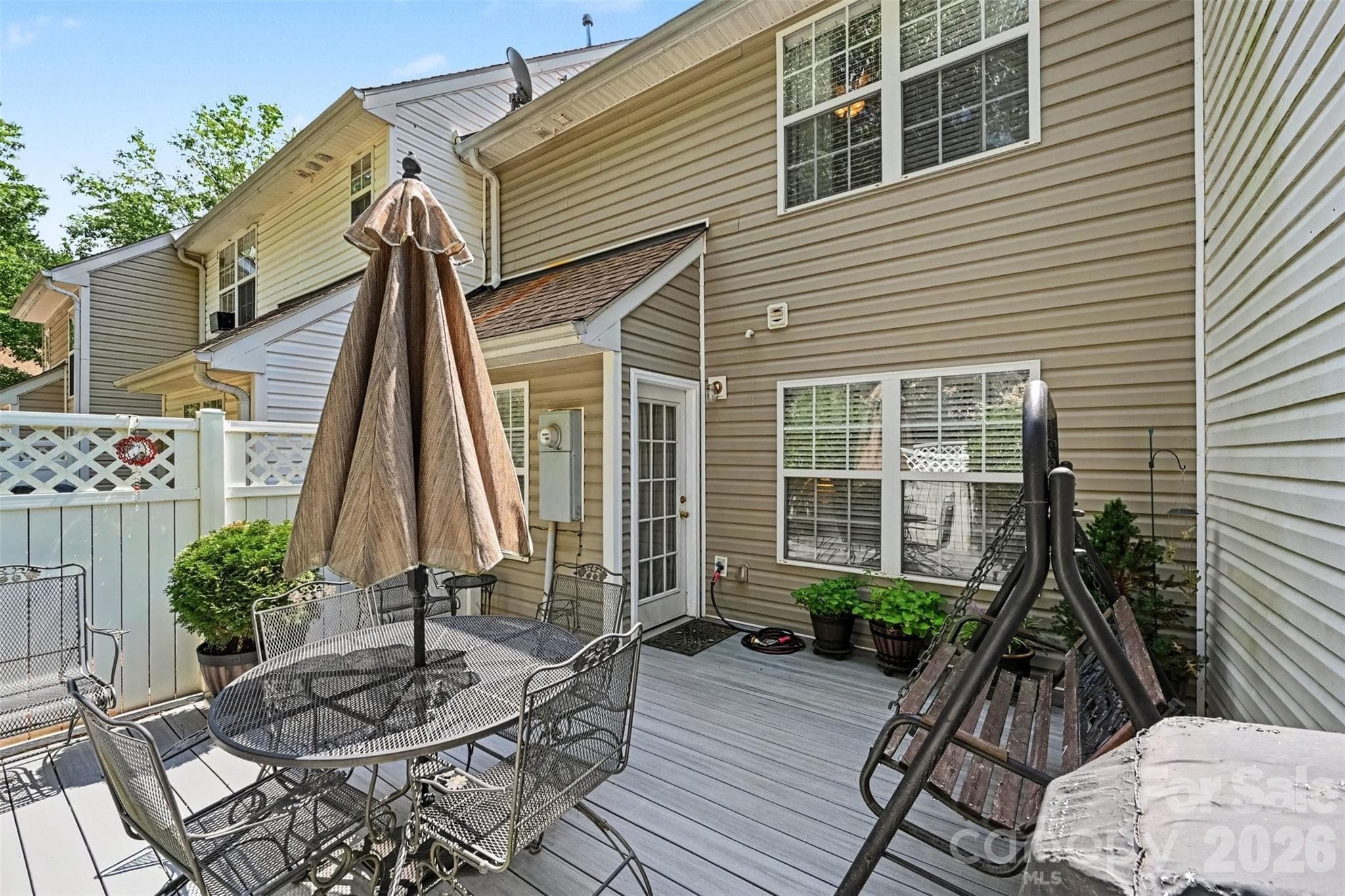 Townhouse at 10442 Columbia Crest Court, Charlotte, photo 23 of 25