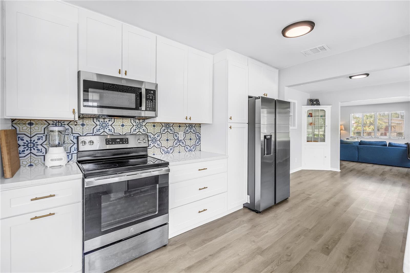Single Family Residence at 5200 3RD AVE N, ST PETERSBURG, photo 12 of 22