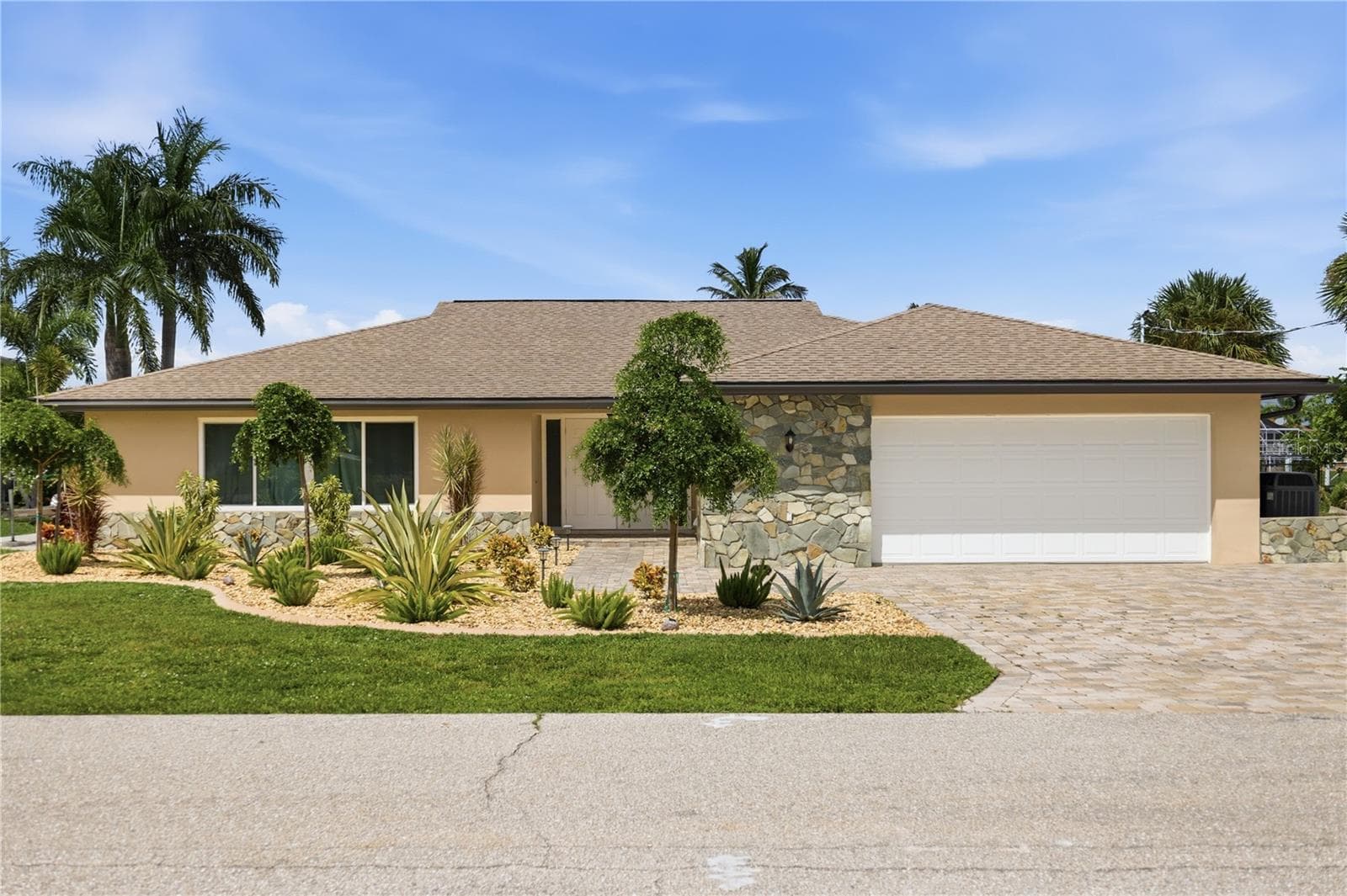 Single Family Residence at 136 SINCLAIR ST SE, PORT CHARLOTTE, photo 23 of 72