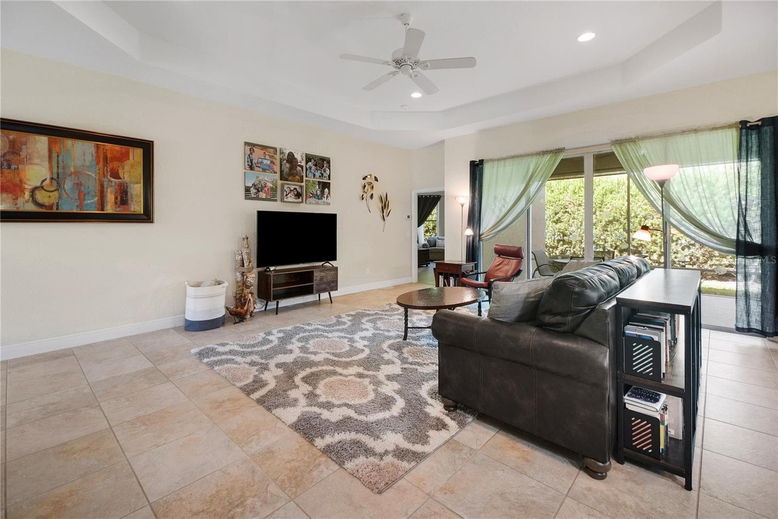 Single Family Residence at 10033 LAKE MIONA WAY, OXFORD, photo 17 of 56