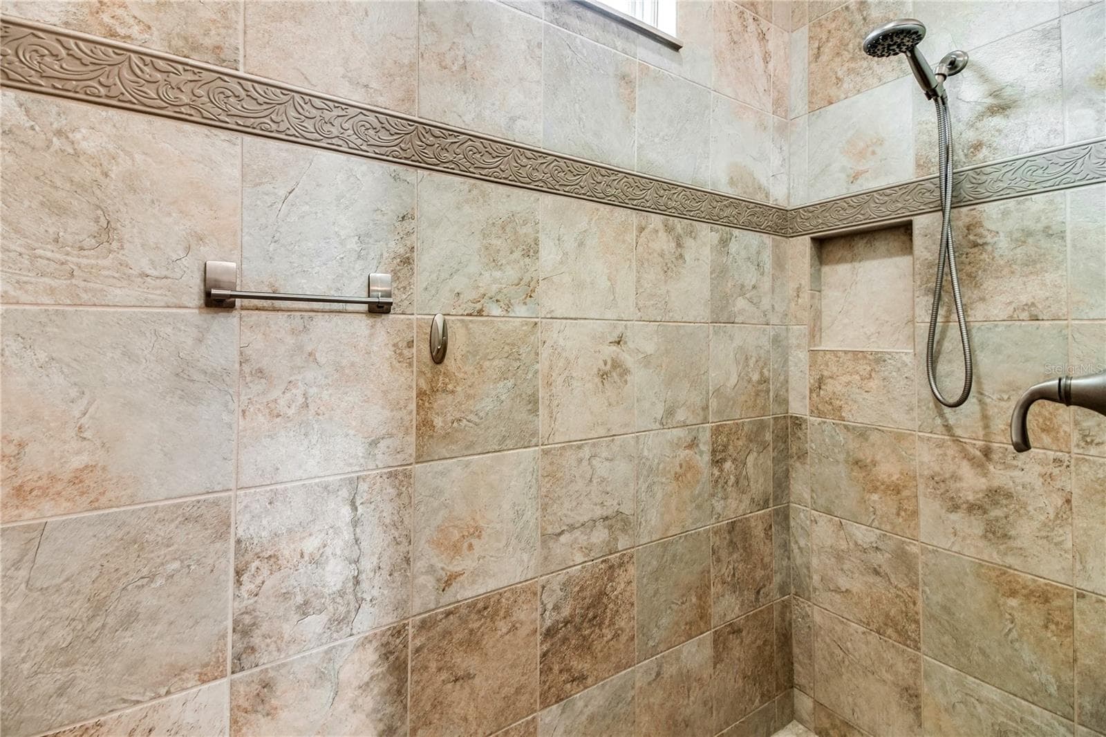 Single Family Residence at 10033 LAKE MIONA WAY, OXFORD, photo 23 of 56