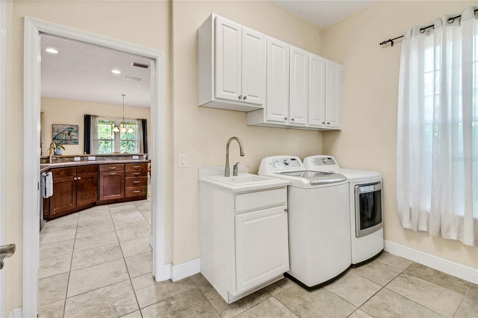 Single Family Residence at 10033 LAKE MIONA WAY, OXFORD, photo 38 of 56