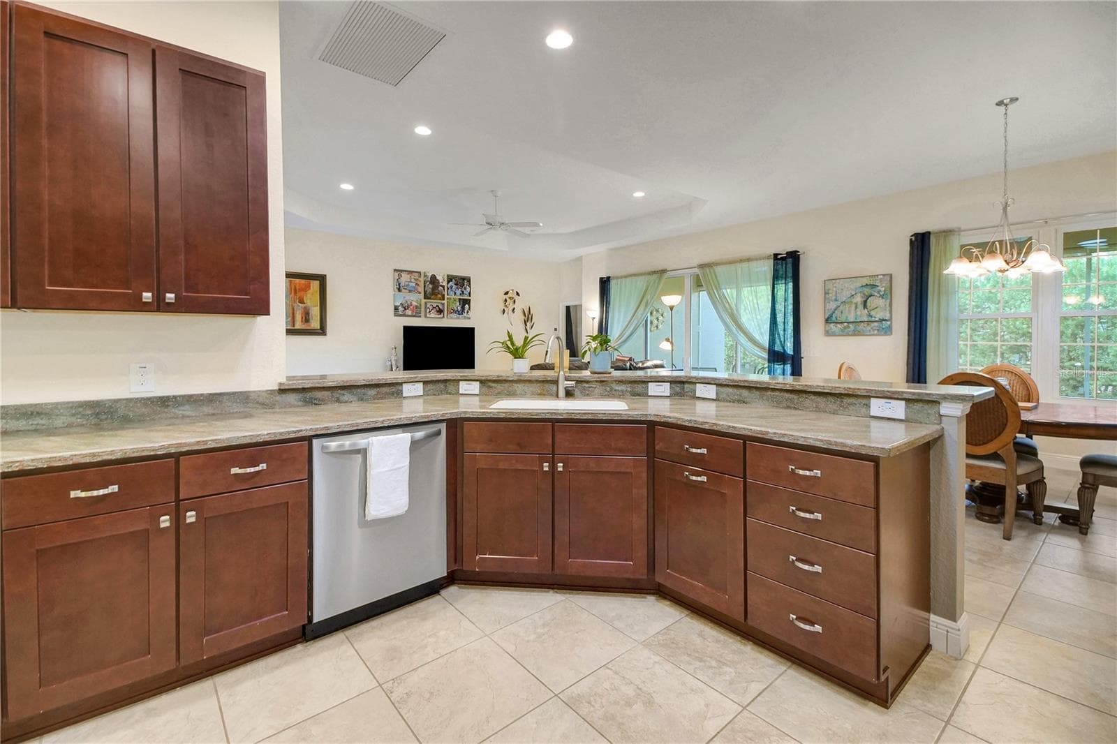 Single Family Residence at 10033 LAKE MIONA WAY, OXFORD, photo 40 of 56