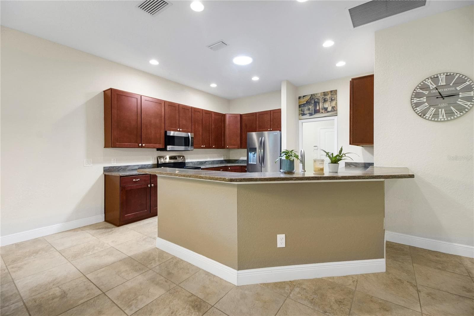 Single Family Residence at 10033 LAKE MIONA WAY, OXFORD, photo 41 of 56