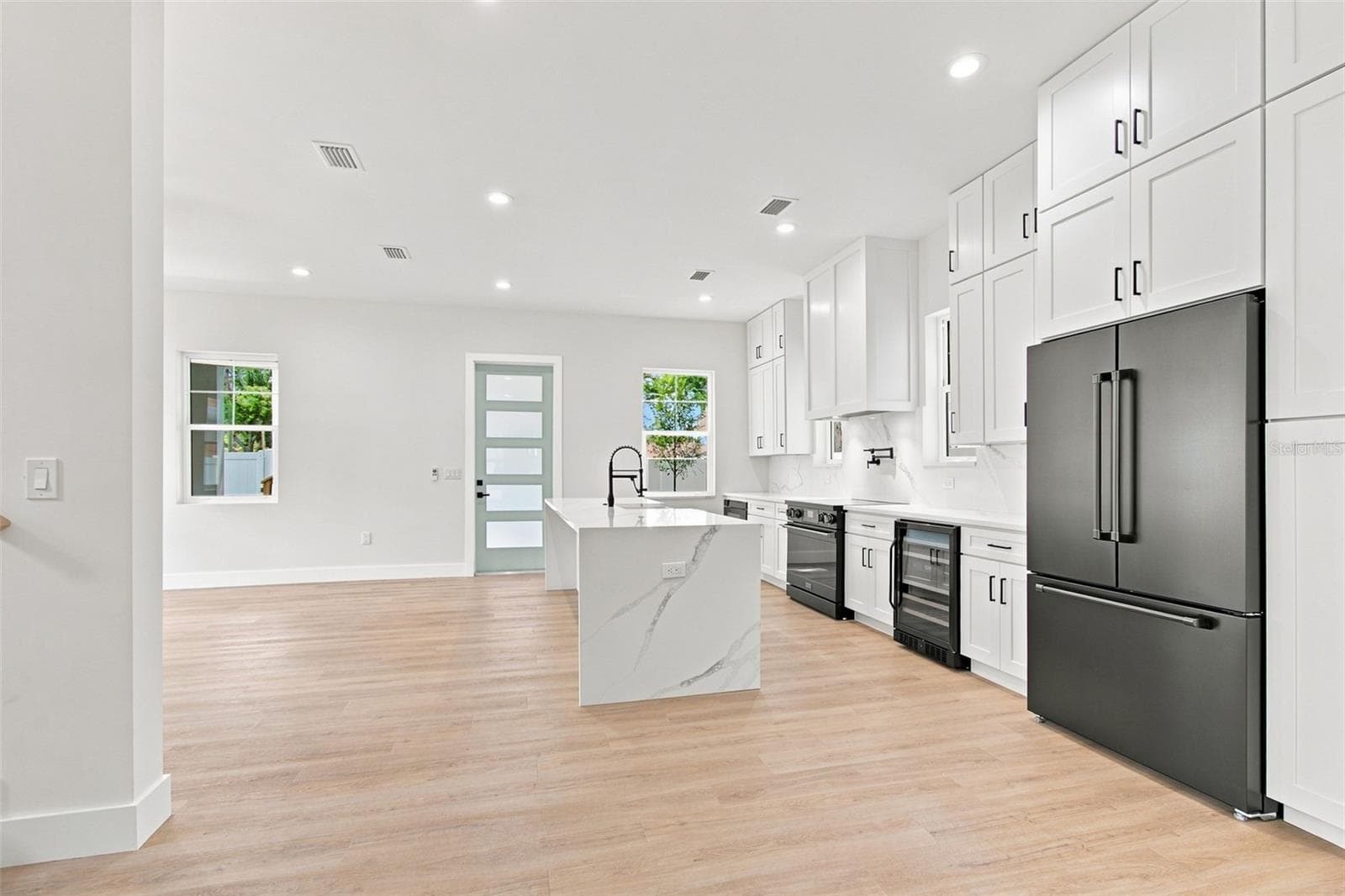 Single Family Residence at 5310 7TH AVE N, ST PETERSBURG, photo 12 of 96