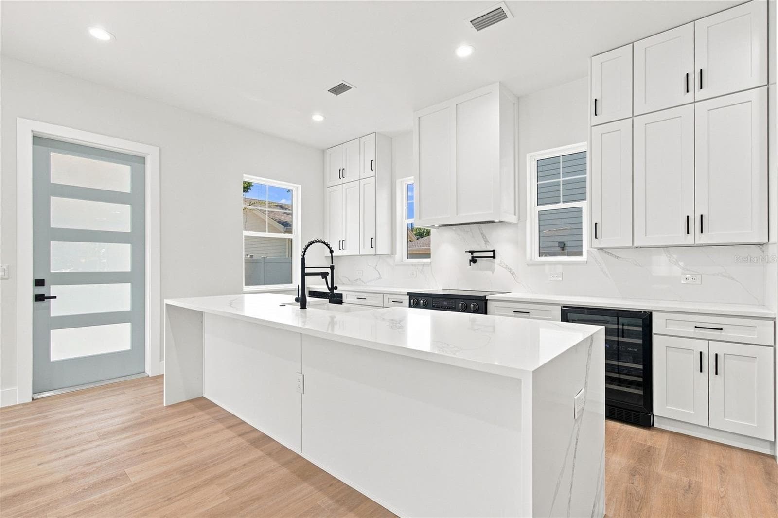Single Family Residence at 5310 7TH AVE N, ST PETERSBURG, photo 13 of 96