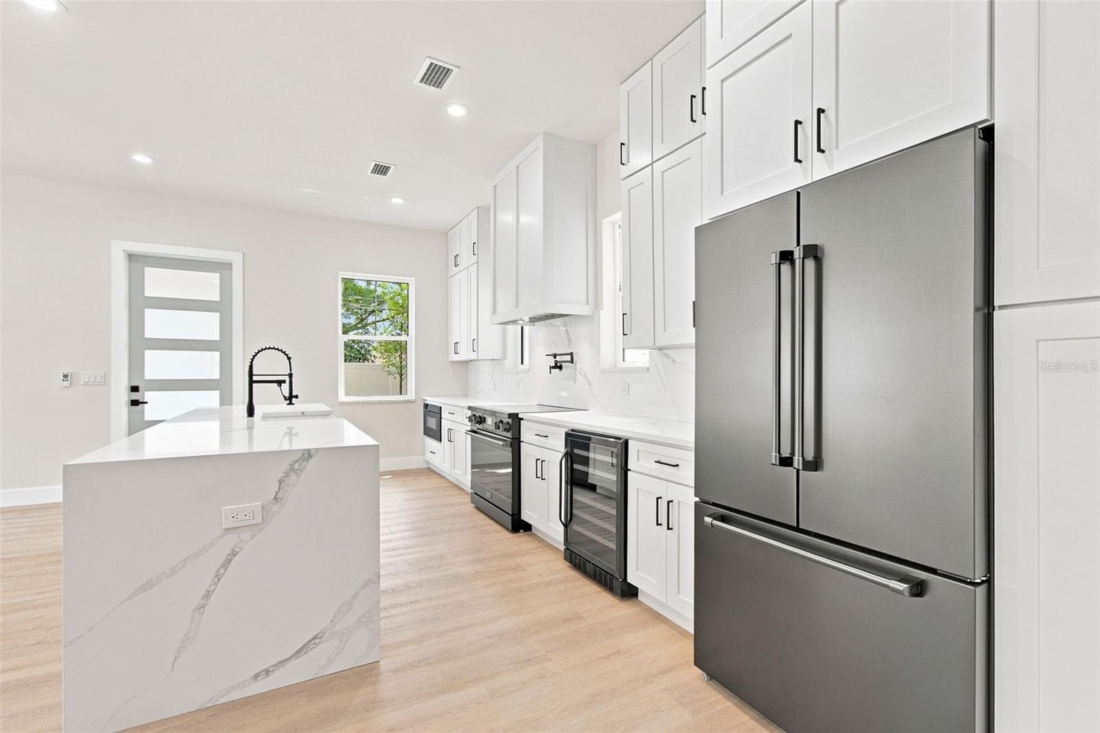 Single Family Residence at 5310 7TH AVE N, ST PETERSBURG, photo 16 of 96