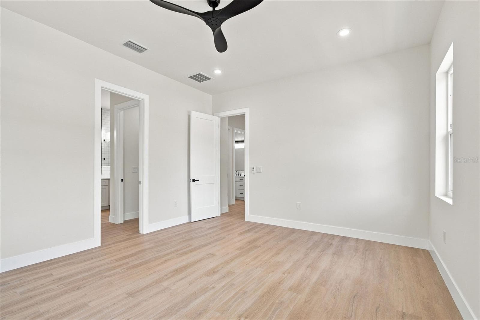 Single Family Residence at 5310 7TH AVE N, ST PETERSBURG, photo 56 of 96