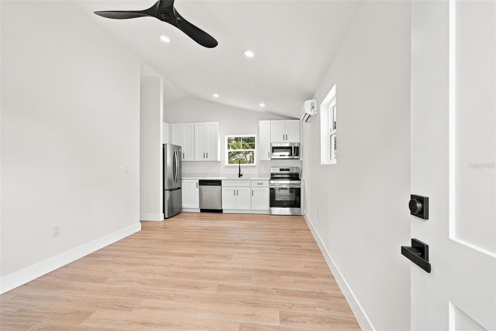 Single Family Residence at 5310 7TH AVE N, ST PETERSBURG, photo 73 of 96