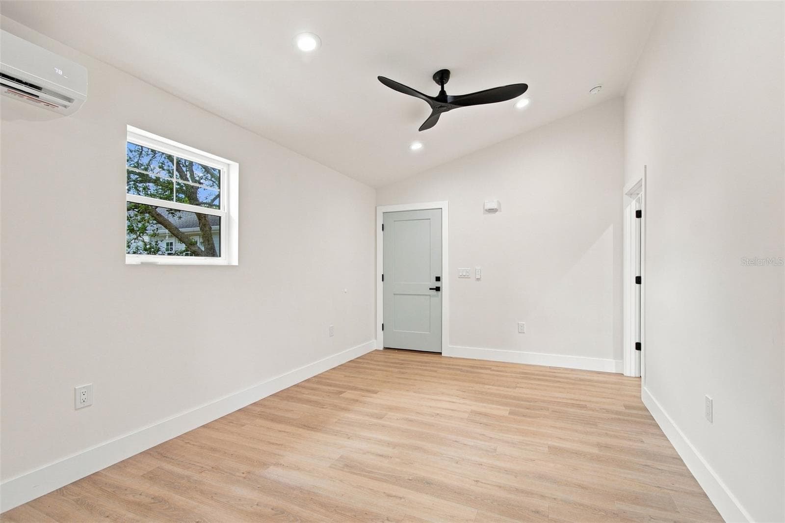 Single Family Residence at 5310 7TH AVE N, ST PETERSBURG, photo 75 of 96
