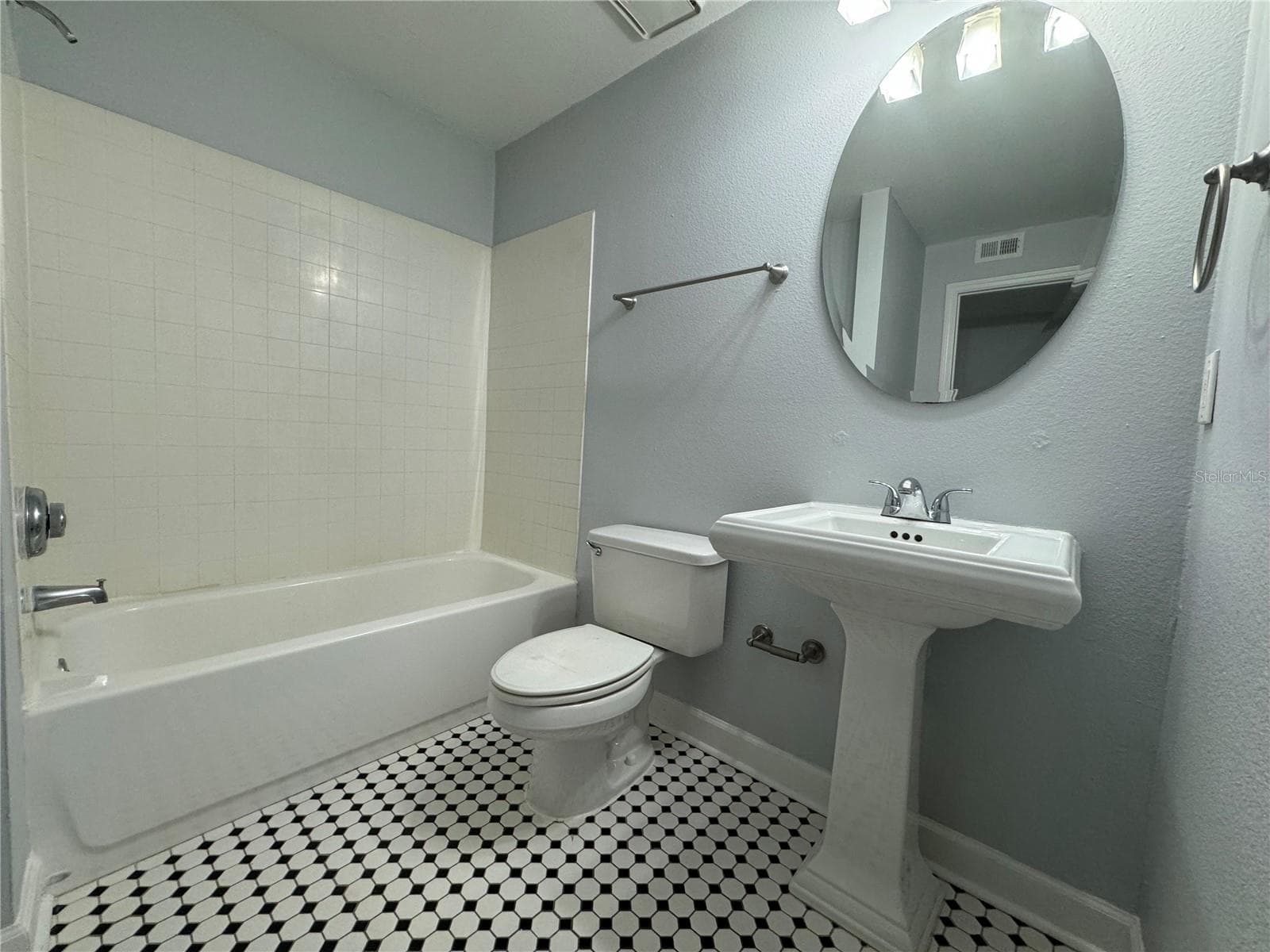 Condominium at 2053 DIXIE BELLE DR #2053H, ORLANDO, photo 20 of 26
