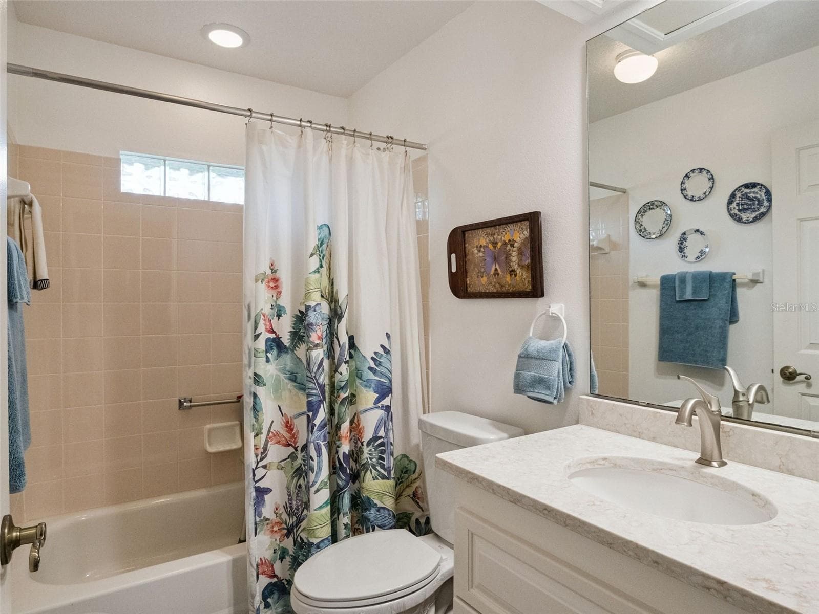 Single Family Residence at 21142 EDINBOROUGH PL, LEESBURG, photo 26 of 65