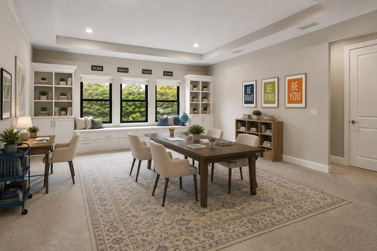 Virtually Staged - 18615 RUE BEAUVAIS, LUTZ