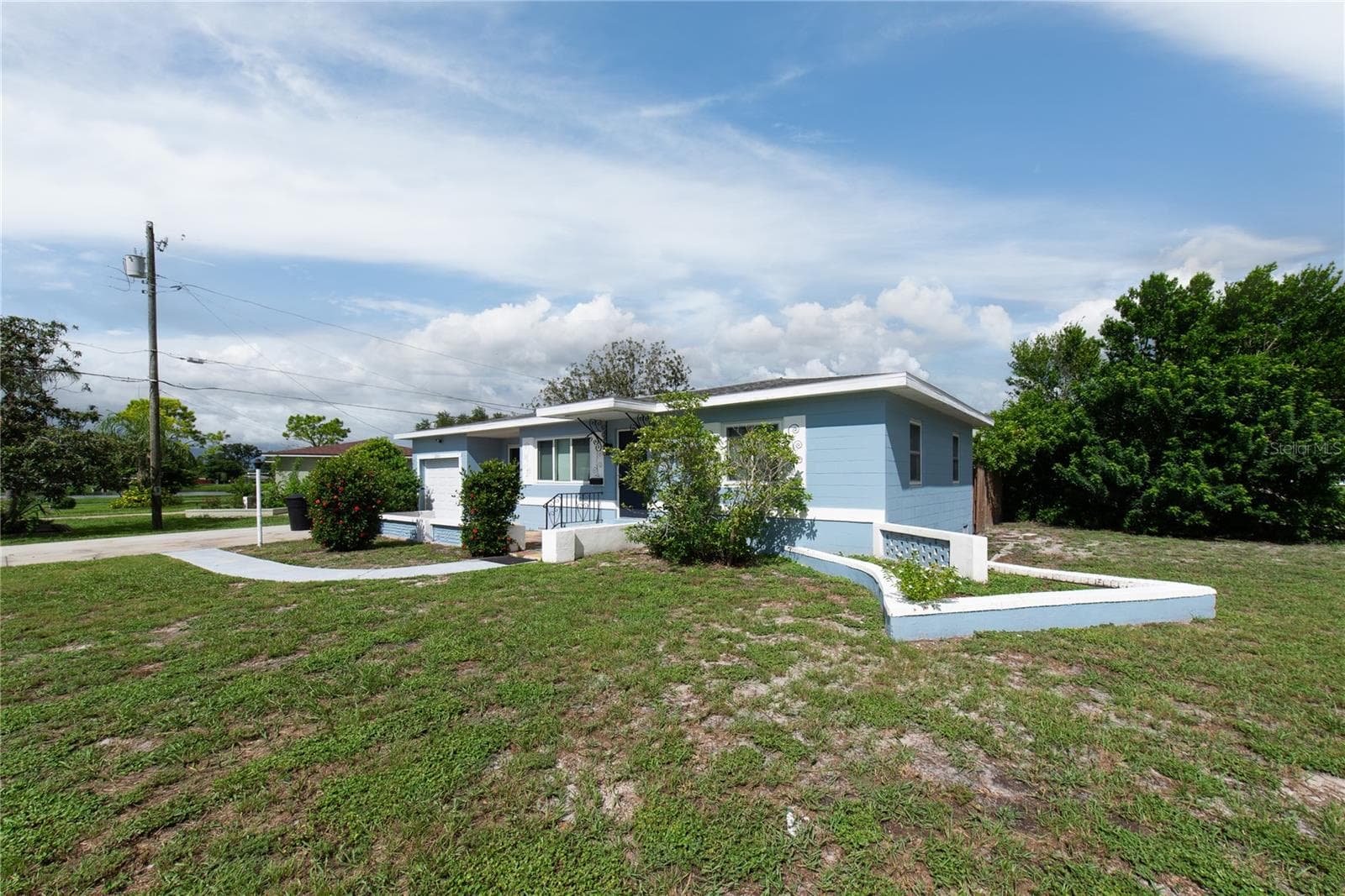 Single Family Residence at 2501 LESLEE LAKE DR N, ST PETERSBURG, photo 5 of 52